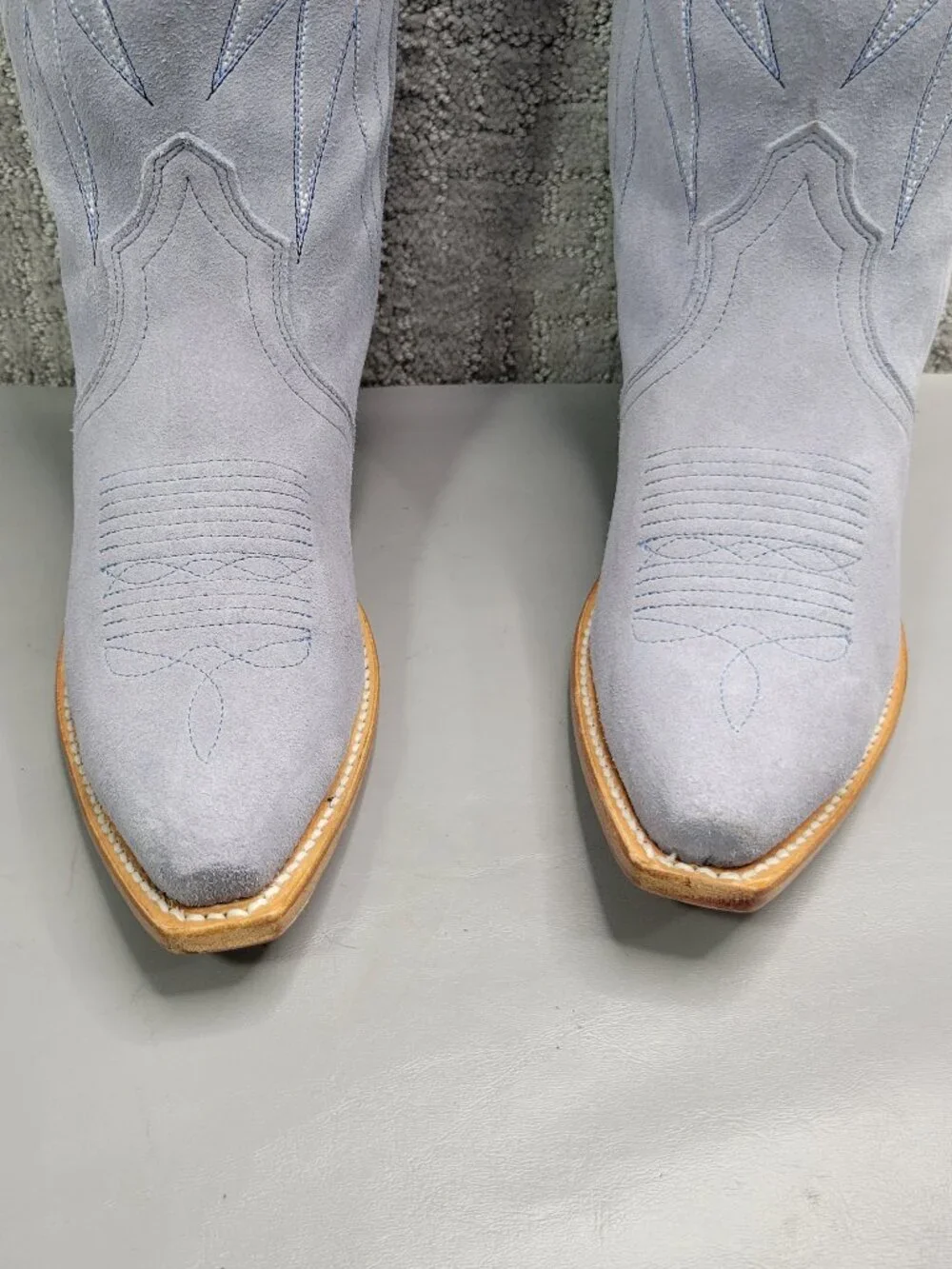 Tecovas The Loretta Women's Size US 7B Chambray Suede Cowgirl Boots.